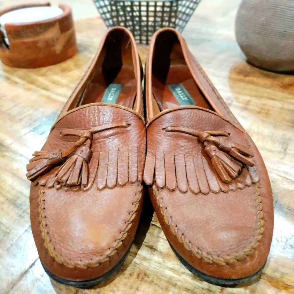 Bally leather men's loafers tan color size 9